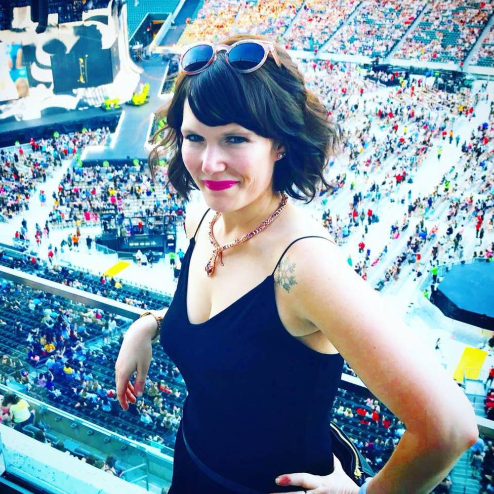 Meet your Posher, Whitney